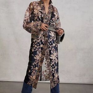 IN EARNEST BY BYRON LARS
KIMONO OR DUSTER-NEW